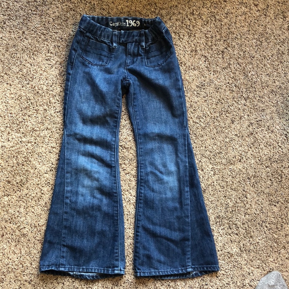 Gap Kids 1969 Girls size 7 bellbottom Jeans. Good used condition!